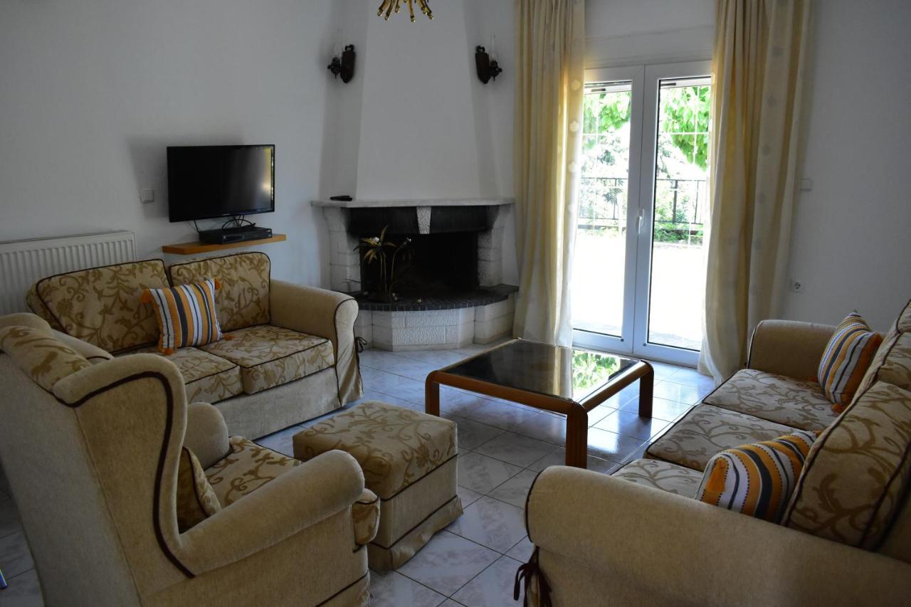 White Clam Vintage House With Sea View & Garden Villa Makrygialos Bagian luar foto